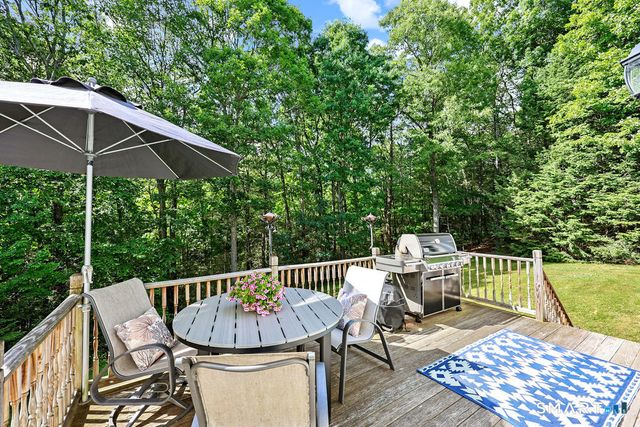 100 Hollister Drive, Avon, CT 06001