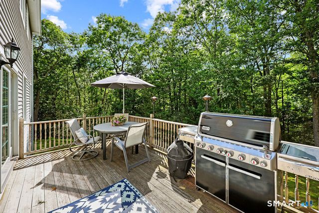 100 Hollister Drive, Avon, CT 06001