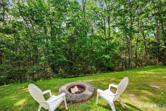 100 Hollister Drive, Avon, CT 06001