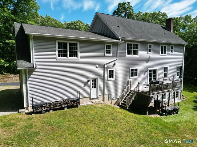 100 Hollister Drive, Avon, CT 06001