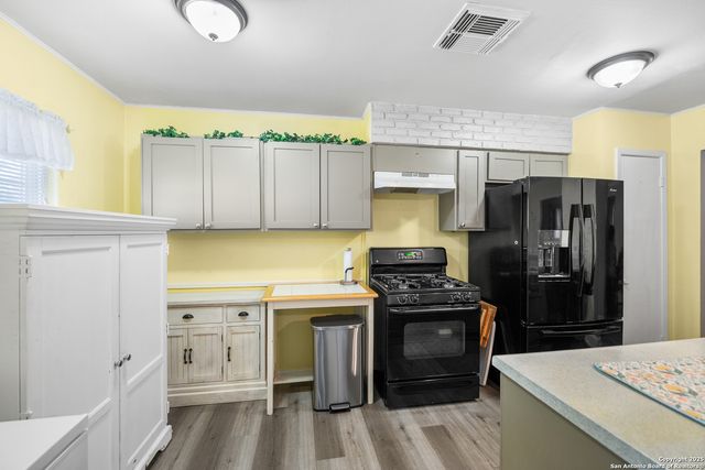 4423 SUN VISTA LN, San Antonio, TX 78217