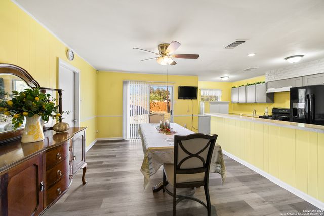 4423 SUN VISTA LN, San Antonio, TX 78217
