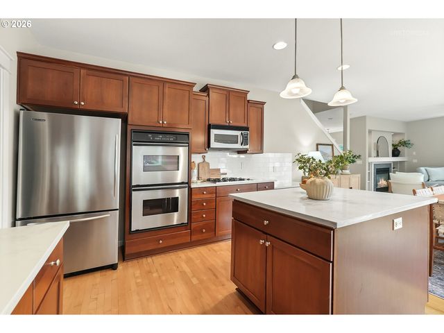 13601 Se ROLLING MEADOWS Dr, Happy Valley, OR 97086