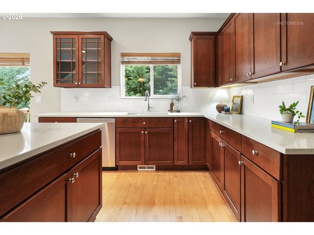 13601 Se ROLLING MEADOWS Dr, Happy Valley, OR 97086