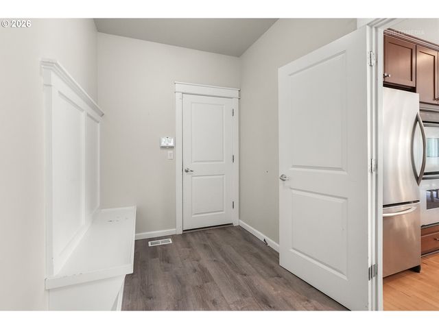 13601 Se ROLLING MEADOWS Dr, Happy Valley, OR 97086