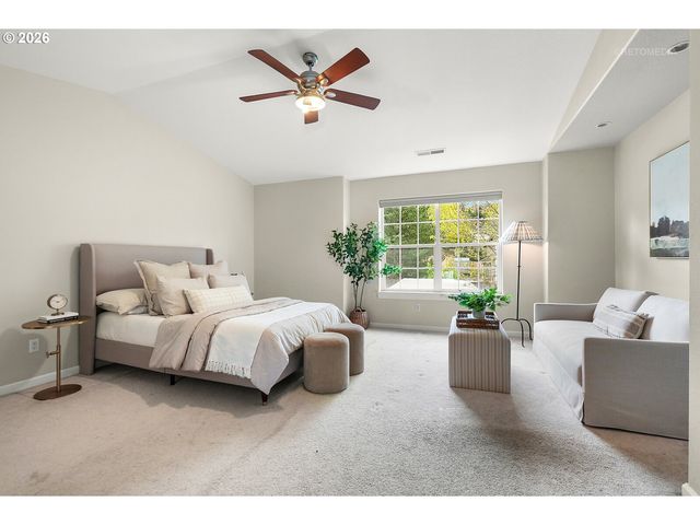 13601 Se ROLLING MEADOWS Dr, Happy Valley, OR 97086