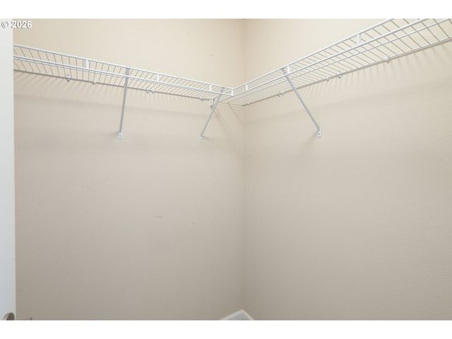 13601 Se ROLLING MEADOWS Dr, Happy Valley, OR 97086