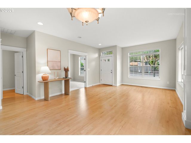 13601 Se ROLLING MEADOWS Dr, Happy Valley, OR 97086