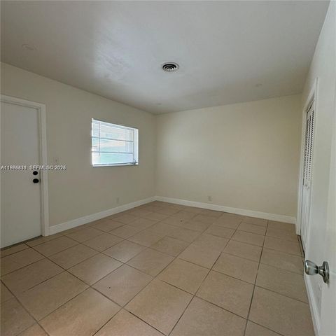 590 NE 20th St 2, Wilton Manors, FL 33305