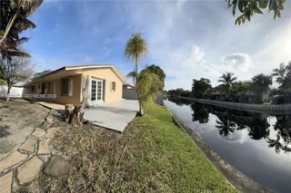 590 NE 20th St 2, Wilton Manors, FL 33305