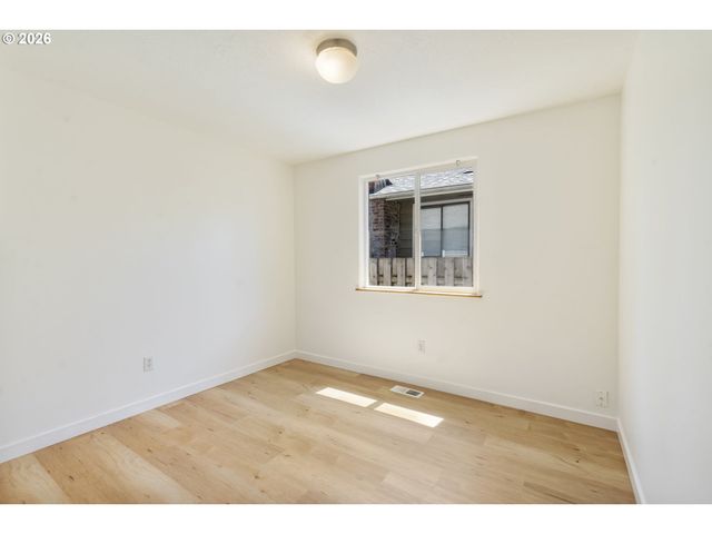6925 Se 65TH Ave, Portland, OR 97206