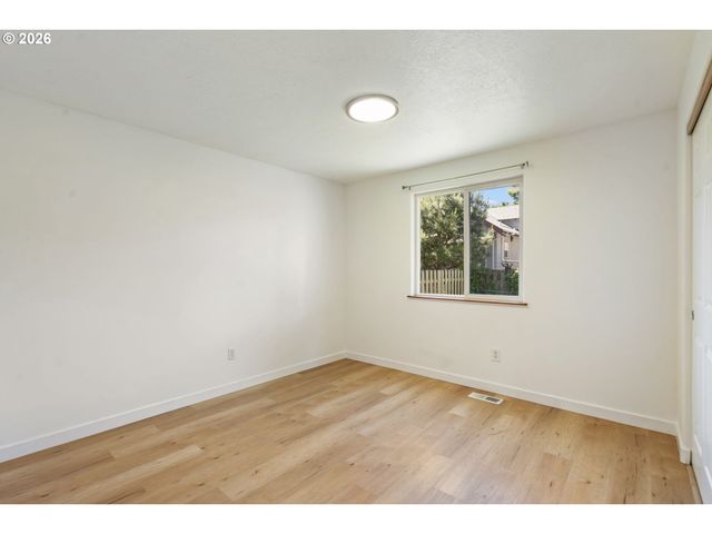 6925 Se 65TH Ave, Portland, OR 97206