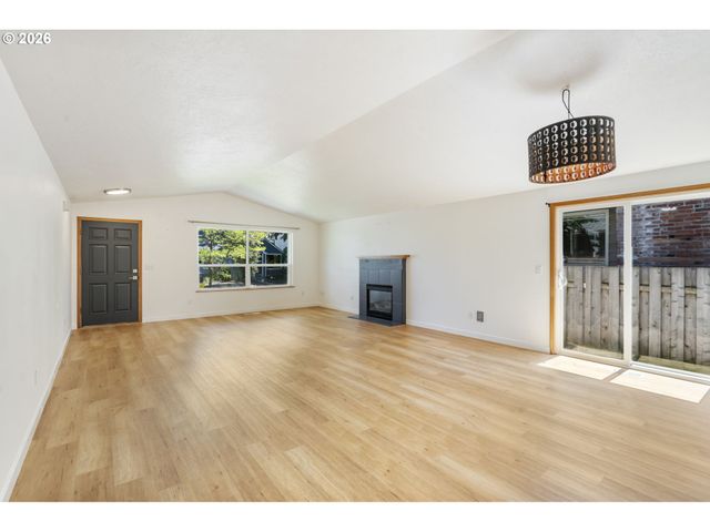 6925 Se 65TH Ave, Portland, OR 97206