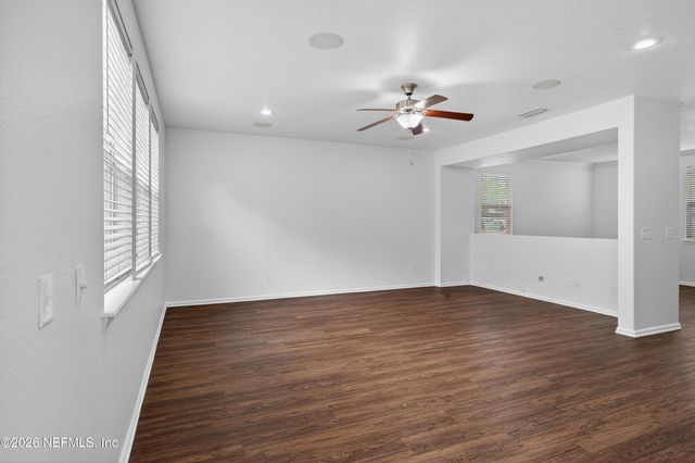 2425 ADAMS LAKE Boulevard, Jacksonville, FL 32221