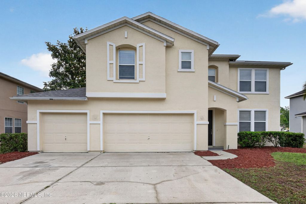 2425 ADAMS LAKE Boulevard, Jacksonville, FL 32221