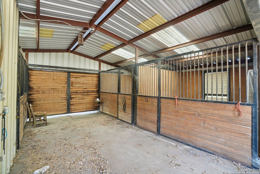 1290 Hidden Oaks, Bulverde, TX 78163