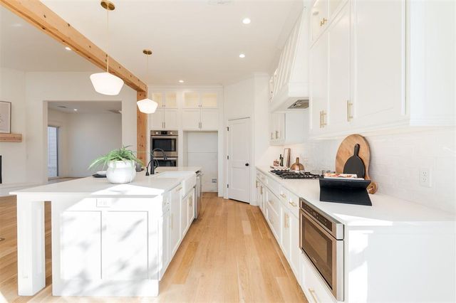 1401 Historical Avenue, Edmond, OK 73034