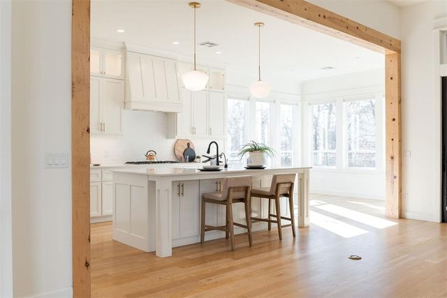 1401 Historical Avenue, Edmond, OK 73034