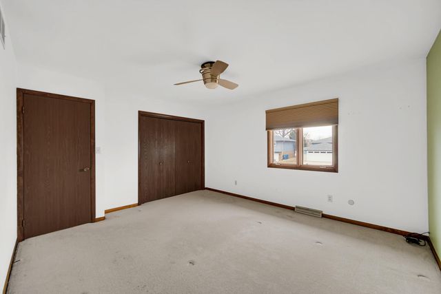 1755 Selo Drive, Schererville, IN 46375