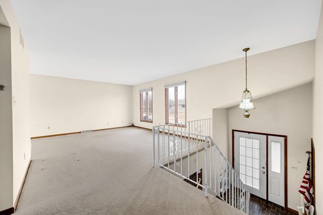 1755 Selo Drive, Schererville, IN 46375