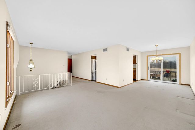 1755 Selo Drive, Schererville, IN 46375