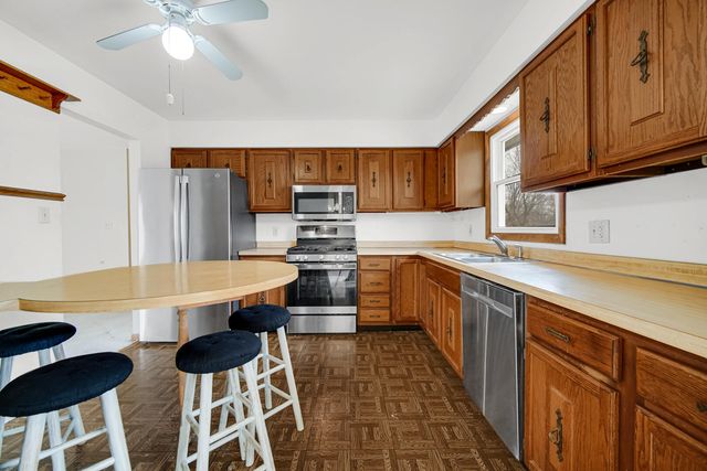 1755 Selo Drive, Schererville, IN 46375