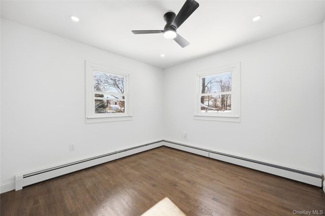 78 Roslyn Street, Islip Terrace, NY 11752