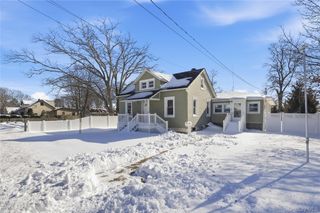 78 Roslyn Street, Islip Terrace, NY 11752