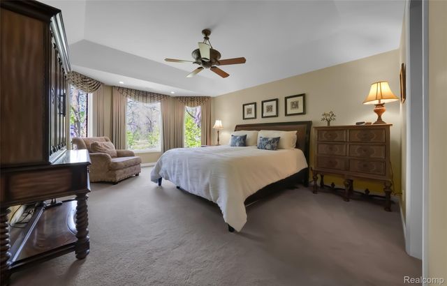 4502 Forest Edge Lane, West Bloomfield Charter Township, MI 48323