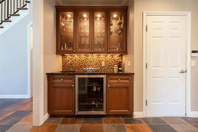 4502 Forest Edge Lane, West Bloomfield Charter Township, MI 48323