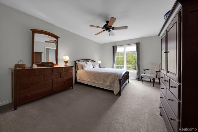 4502 Forest Edge Lane, West Bloomfield Charter Township, MI 48323