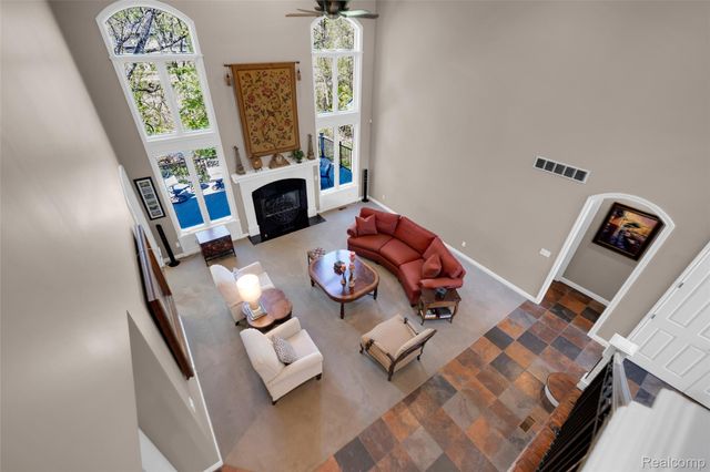 4502 Forest Edge Lane, West Bloomfield Charter Township, MI 48323