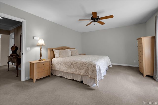 4502 Forest Edge Lane, West Bloomfield Charter Township, MI 48323