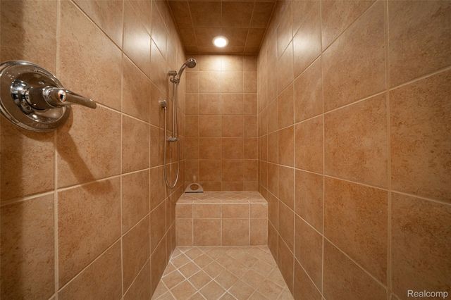 4502 Forest Edge Lane, West Bloomfield Charter Township, MI 48323