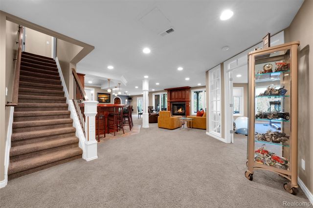 4502 Forest Edge Lane, West Bloomfield Charter Township, MI 48323