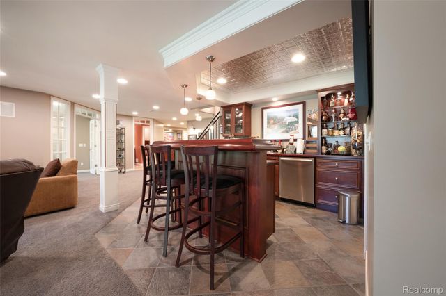 4502 Forest Edge Lane, West Bloomfield Charter Township, MI 48323