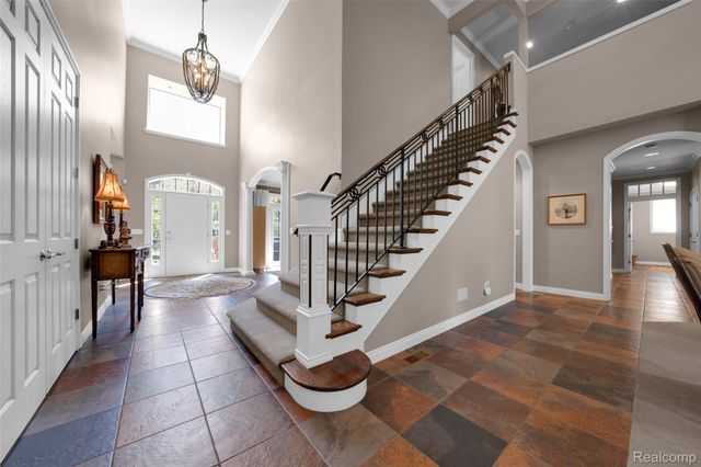 4502 Forest Edge Lane, West Bloomfield Charter Township, MI 48323