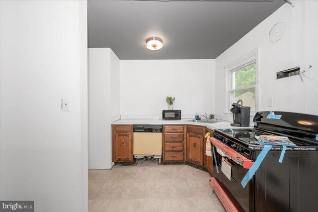 9813 BRADDOCK RD, Silver Spring, MD 20903
