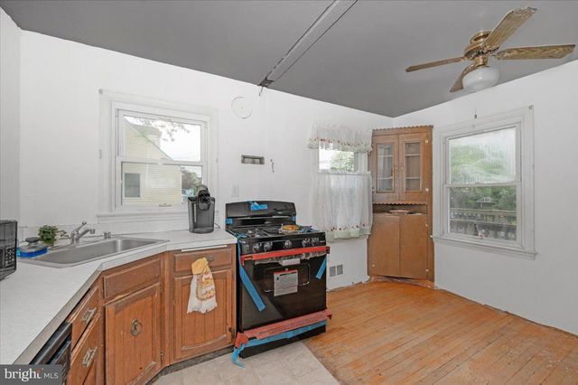 9813 BRADDOCK RD, Silver Spring, MD 20903