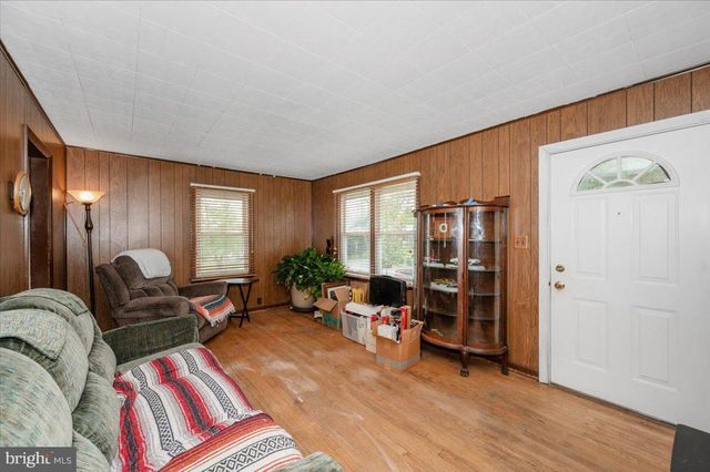 9813 BRADDOCK RD, Silver Spring, MD 20903