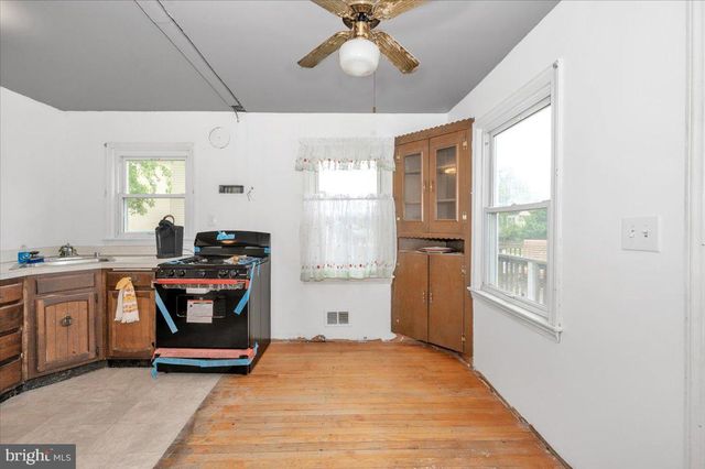 9813 BRADDOCK RD, Silver Spring, MD 20903