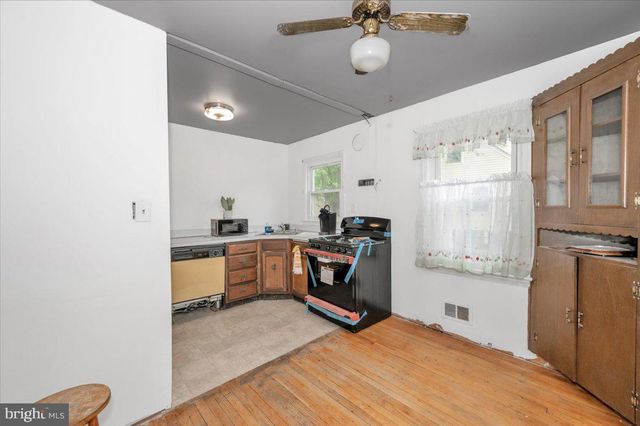 9813 BRADDOCK RD, Silver Spring, MD 20903