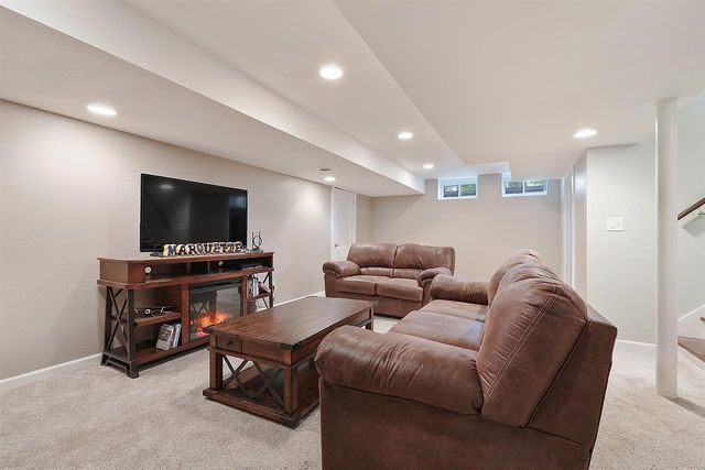 7125 N LONGACRE ROAD, Fox Point, WI 53217