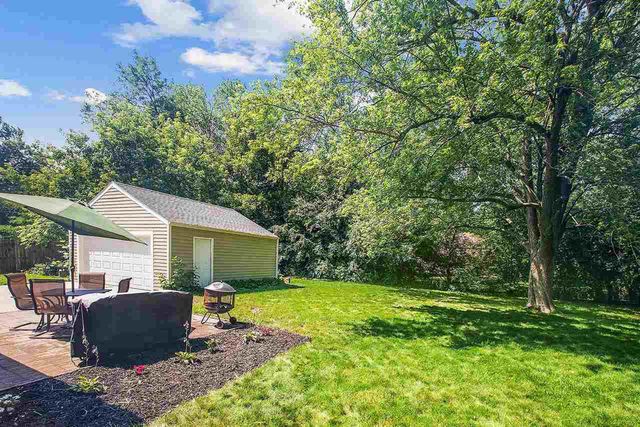 7125 N LONGACRE ROAD, Fox Point, WI 53217