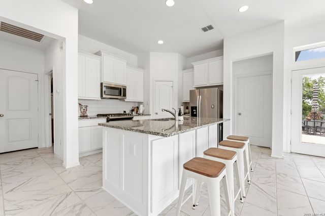 667 Arroyo Sierra, New Braunfels, TX 78130