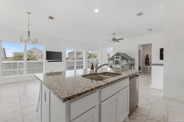 667 Arroyo Sierra, New Braunfels, TX 78130