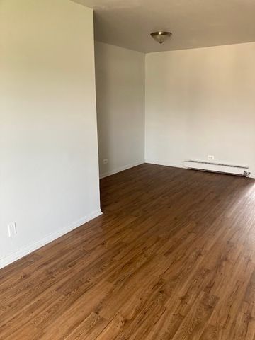 92 Olesen Drive 300, Naperville, IL 60540