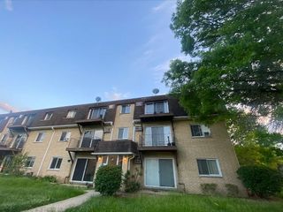 92 Olesen Drive 300, Naperville, IL 60540
