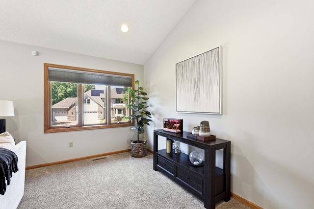 313 Wyndham Circle W, New Brighton, MN 55112