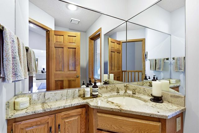 313 Wyndham Circle W, New Brighton, MN 55112